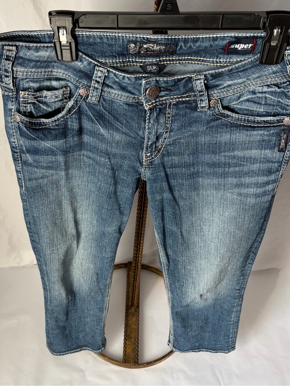 Silver Jeans Co Suki Mid Rise Capri Denim Jeans W32 L22 Embroidered Pocket